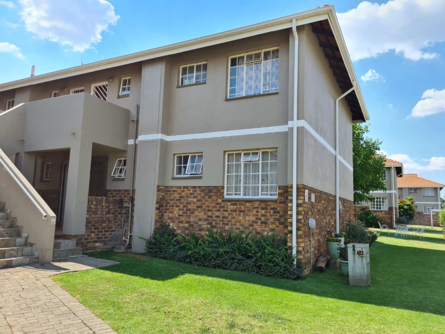 To Let 2 Bedroom Property for Rent in Elardus Park Gauteng