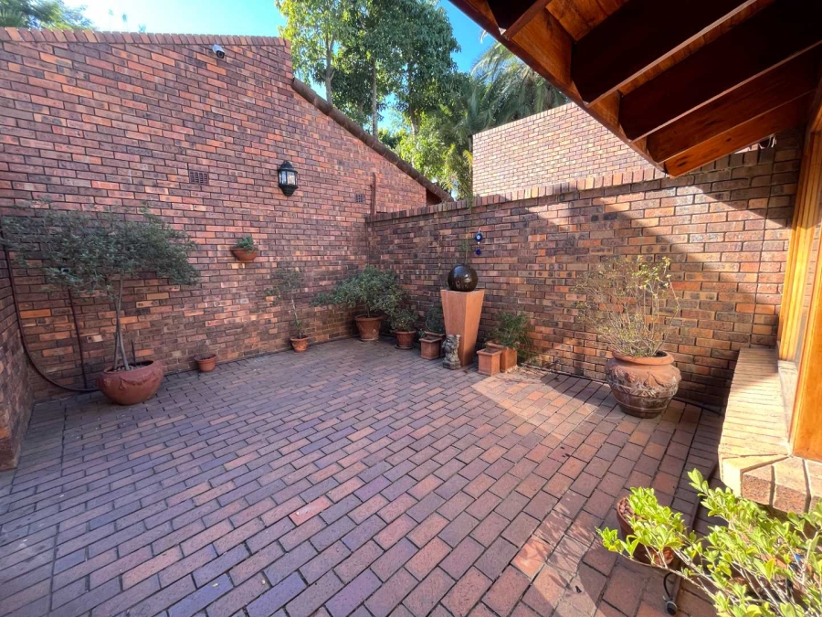 3 Bedroom Property for Sale in Douglasdale Gauteng