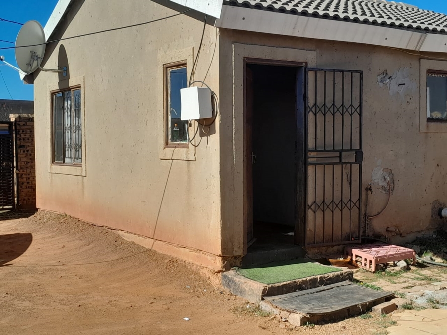 7 Bedroom Property for Sale in Kanana Park Gauteng