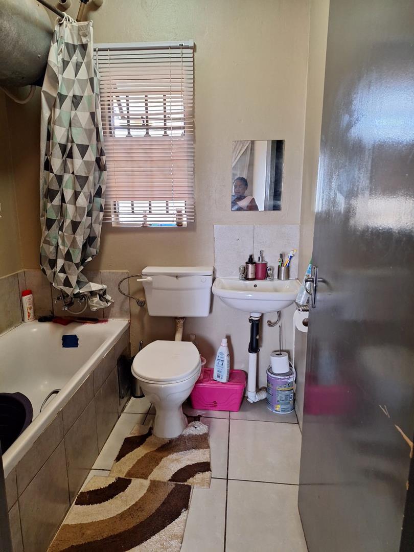 2 Bedroom Property for Sale in Jabulani Gauteng