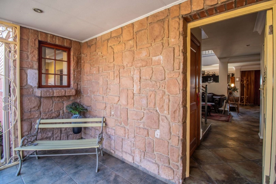 3 Bedroom Property for Sale in Lakefield Gauteng