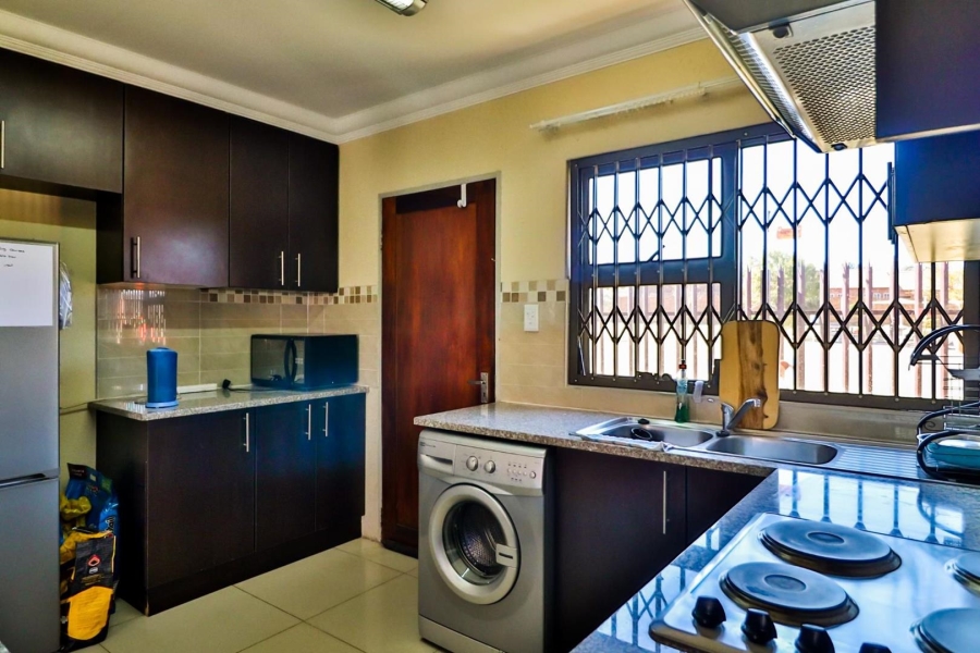 3 Bedroom Property for Sale in Brackendowns Gauteng