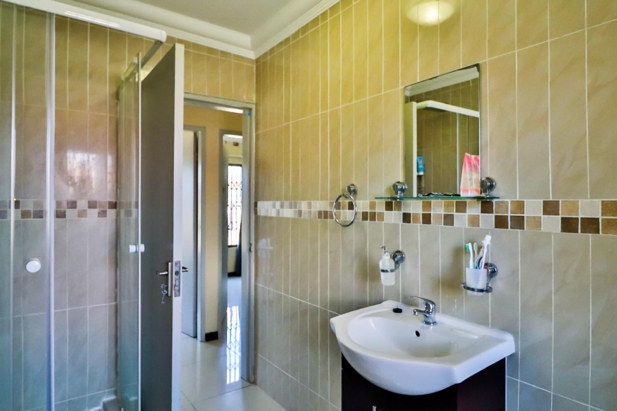 3 Bedroom Property for Sale in Brackendowns Gauteng