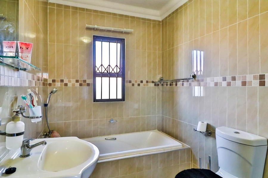 3 Bedroom Property for Sale in Brackendowns Gauteng