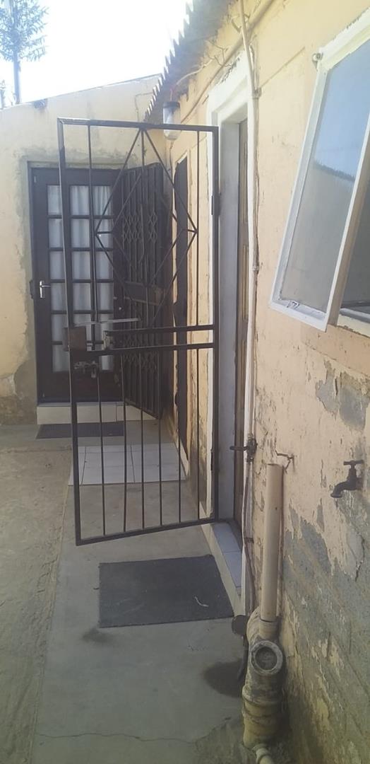 2 Bedroom Property for Sale in Kaalfontein Gauteng