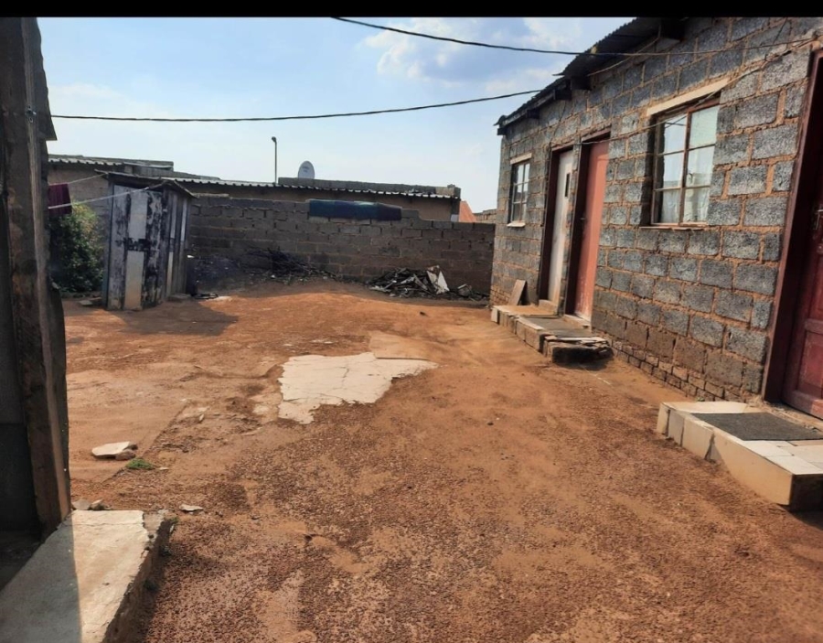 5 Bedroom Property for Sale in Ivory Park Gauteng
