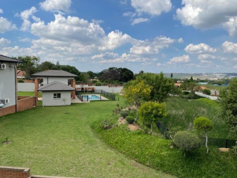 2 Bedroom Property for Sale in Noordwyk Gauteng