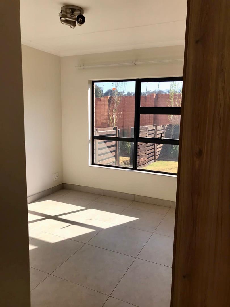 To Let 2 Bedroom Property for Rent in Modderfontein Gauteng