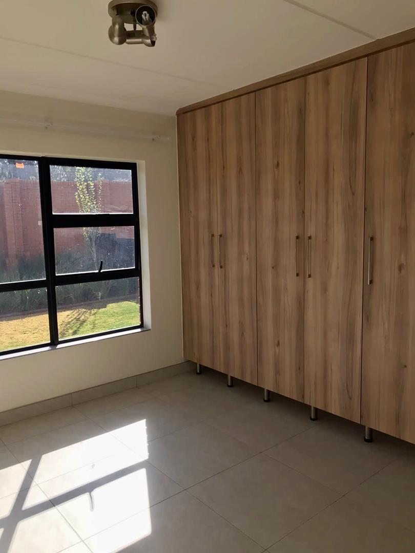 To Let 2 Bedroom Property for Rent in Modderfontein Gauteng