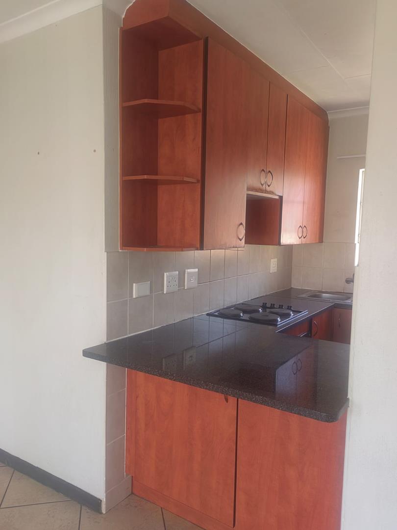 2 Bedroom Property for Sale in Wilgeheuwel Gauteng