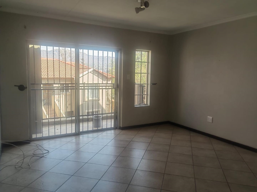 2 Bedroom Property for Sale in Wilgeheuwel Gauteng