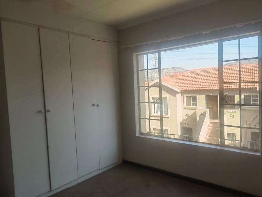 2 Bedroom Property for Sale in Wilgeheuwel Gauteng