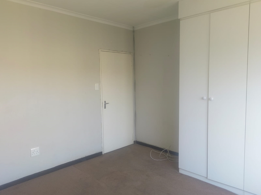 2 Bedroom Property for Sale in Wilgeheuwel Gauteng