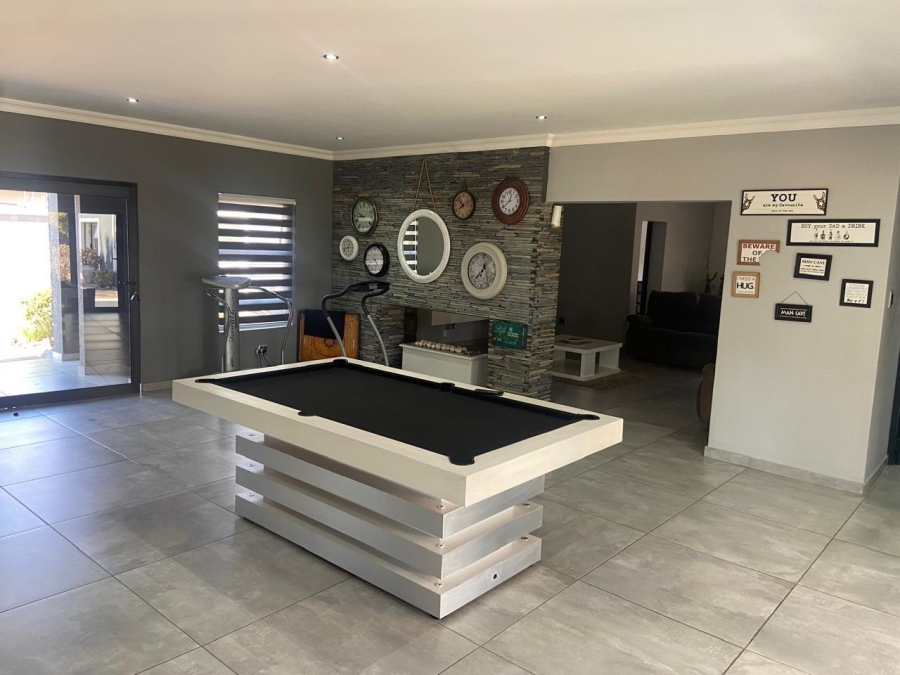 4 Bedroom Property for Sale in Verwoerdpark Gauteng