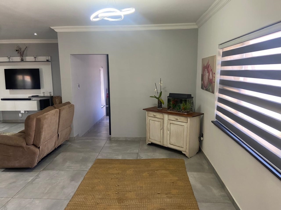 4 Bedroom Property for Sale in Verwoerdpark Gauteng