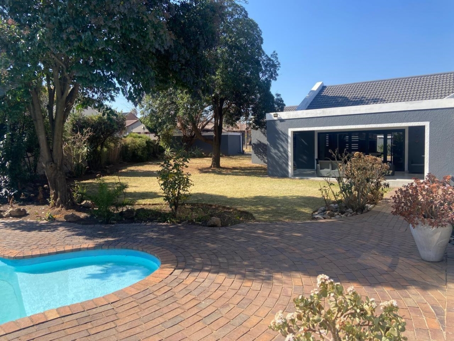 4 Bedroom Property for Sale in Verwoerdpark Gauteng