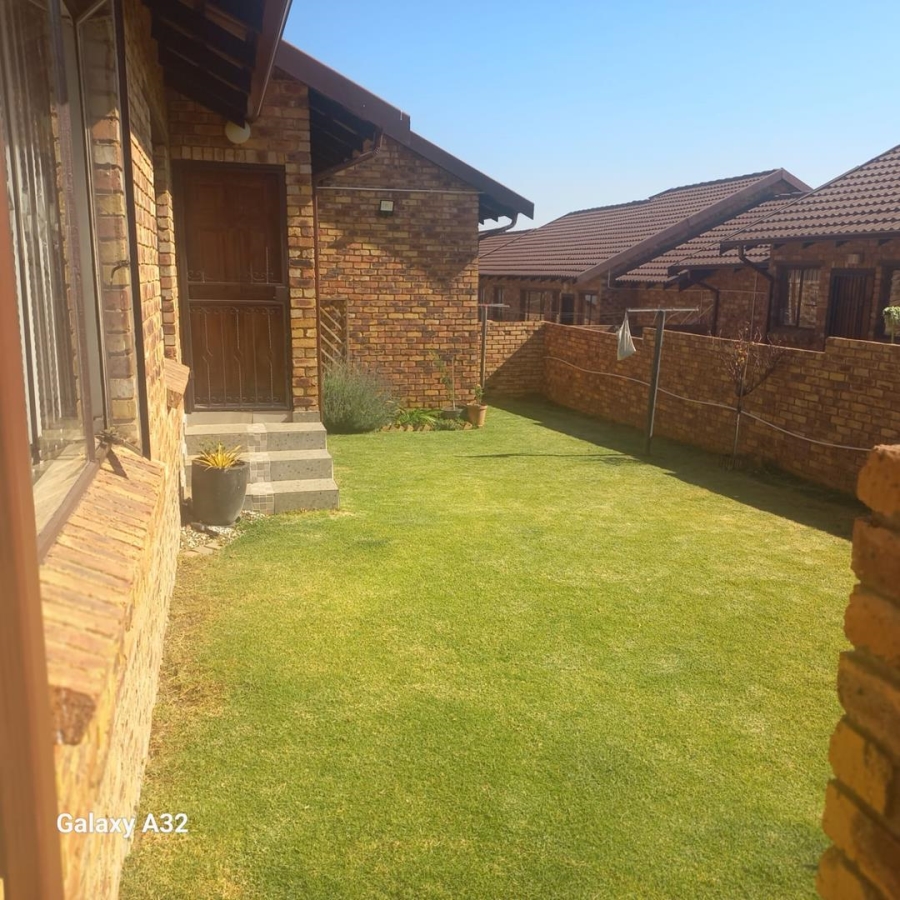 3 Bedroom Property for Sale in Meredale Gauteng