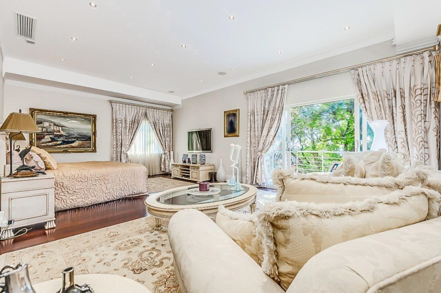 6 Bedroom Property for Sale in Sandhurst Gauteng