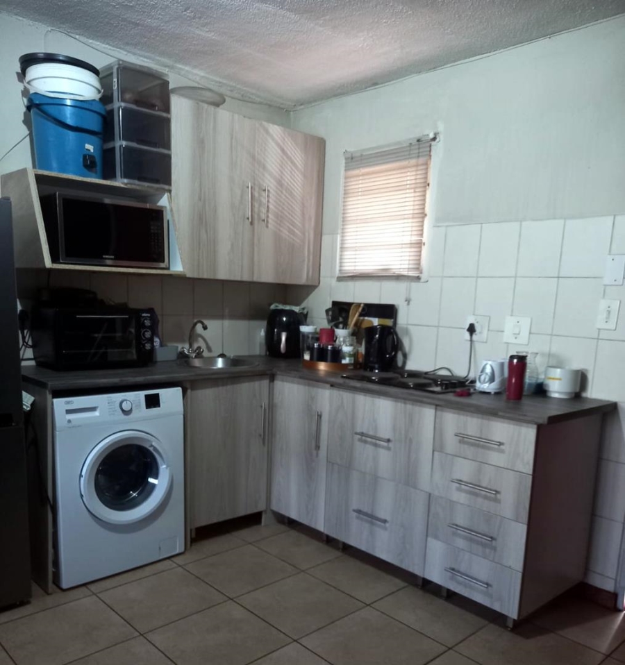 1 Bedroom Property for Sale in Riviera Gauteng