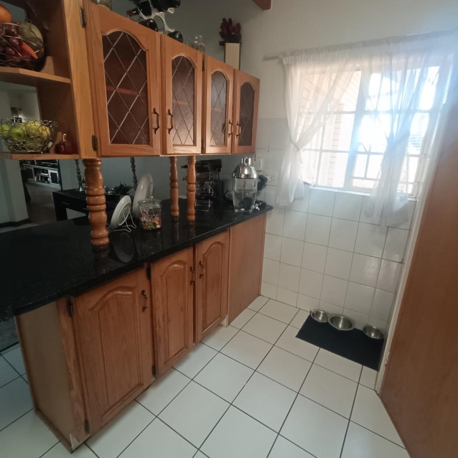 3 Bedroom Property for Sale in Zwartkop Gauteng