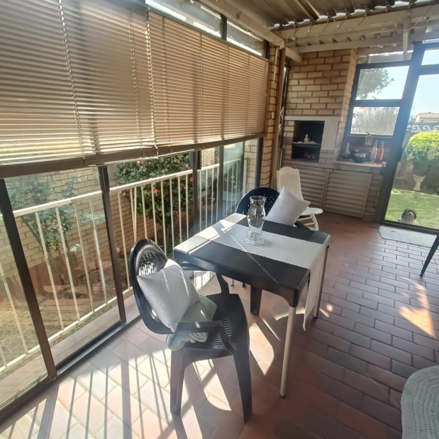 3 Bedroom Property for Sale in Zwartkop Gauteng