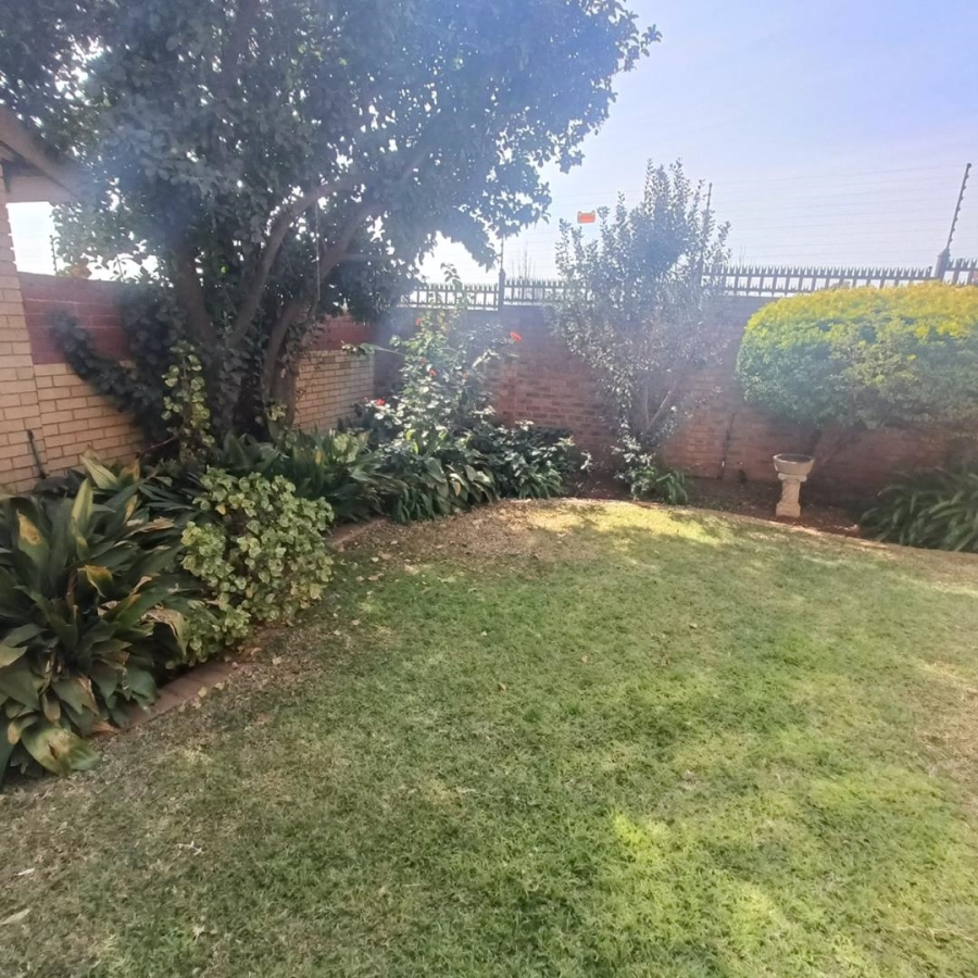 3 Bedroom Property for Sale in Zwartkop Gauteng