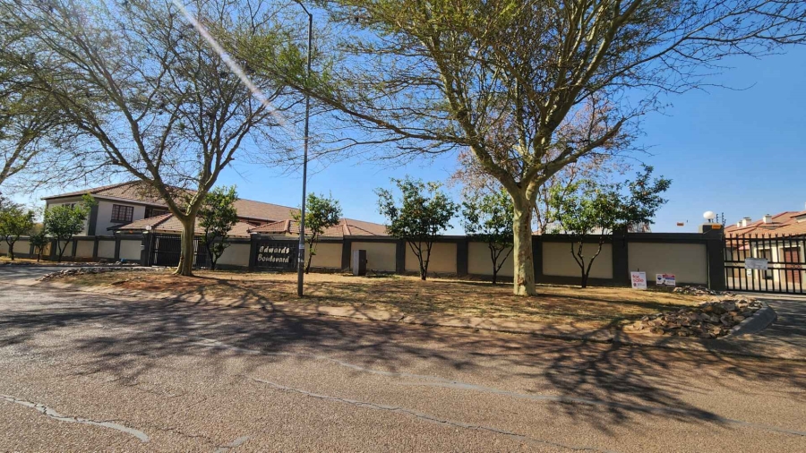 2 Bedroom Property for Sale in Heatherview Gauteng