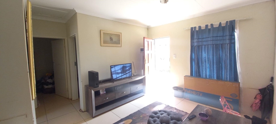 2 Bedroom Property for Sale in Lehae Gauteng