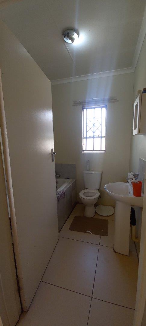 2 Bedroom Property for Sale in Lehae Gauteng