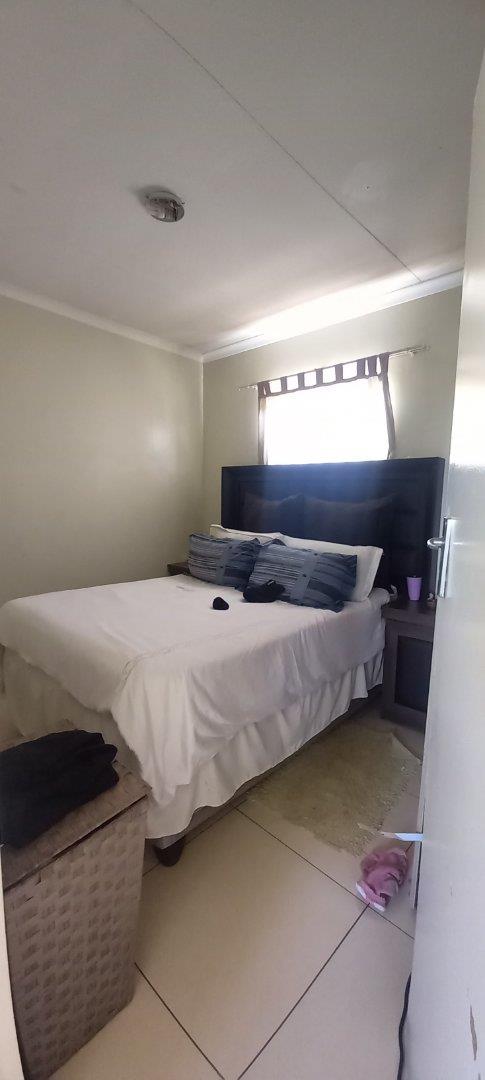 2 Bedroom Property for Sale in Lehae Gauteng