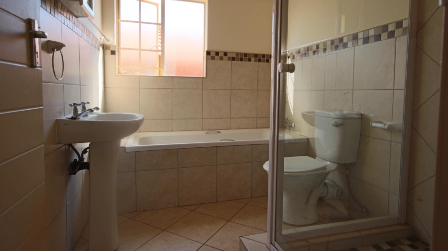 To Let 2 Bedroom Property for Rent in Olympus Gauteng