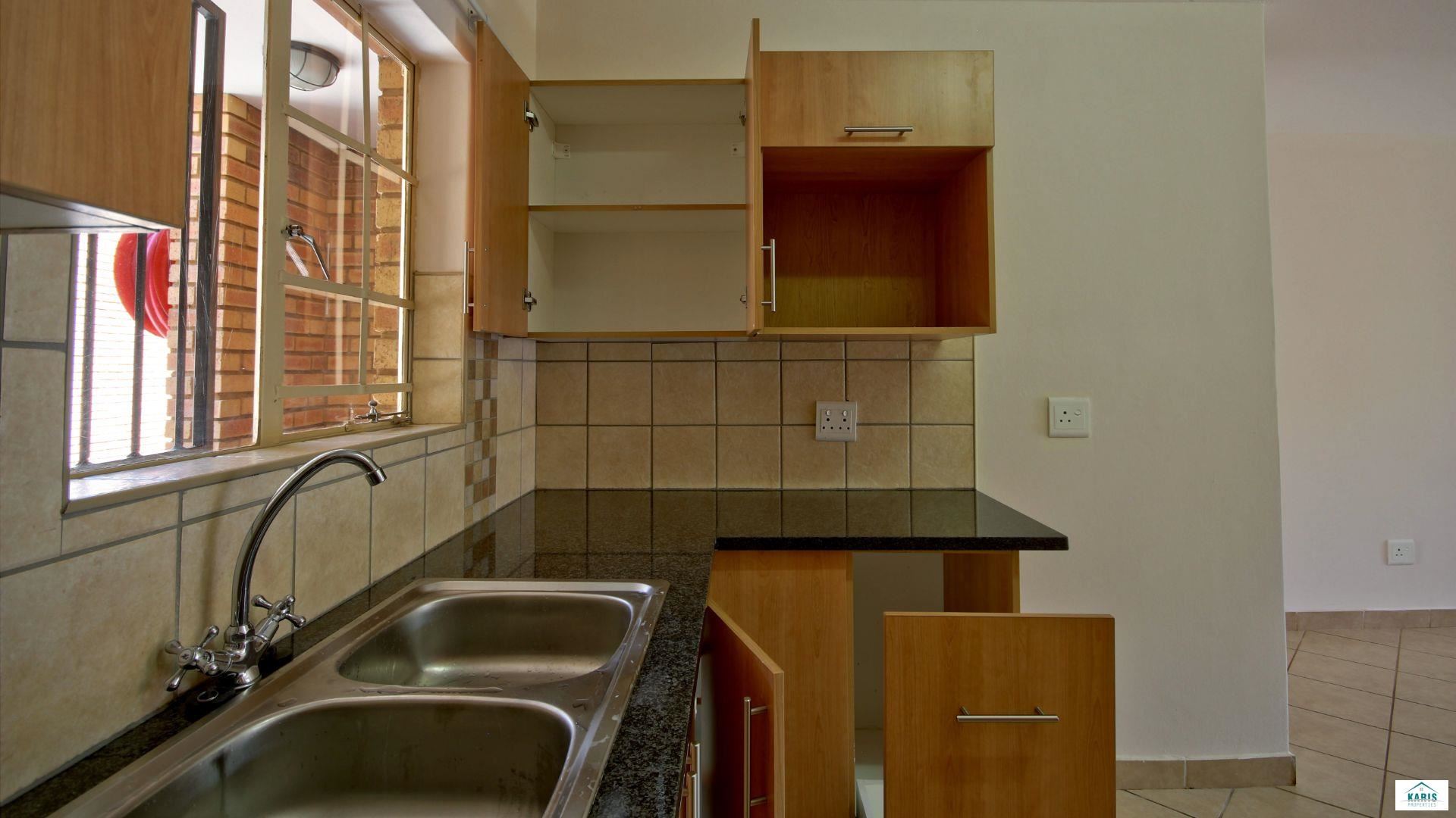 To Let 2 Bedroom Property for Rent in Olympus Gauteng