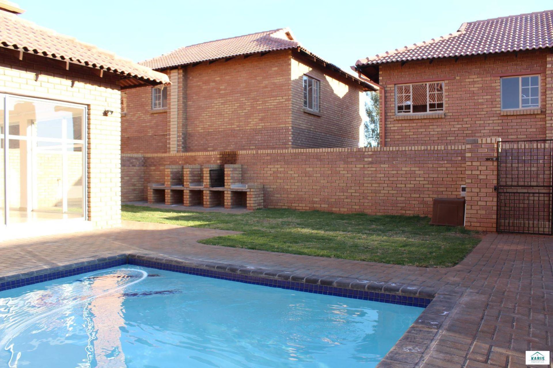 To Let 2 Bedroom Property for Rent in Olympus Gauteng