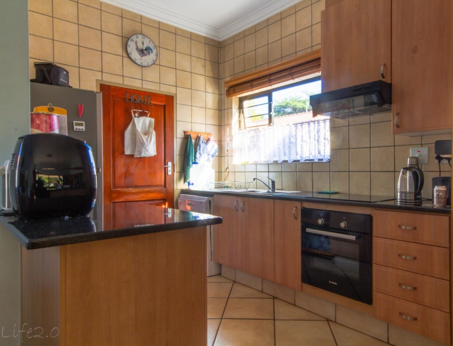 2 Bedroom Property for Sale in The Retreat Gauteng