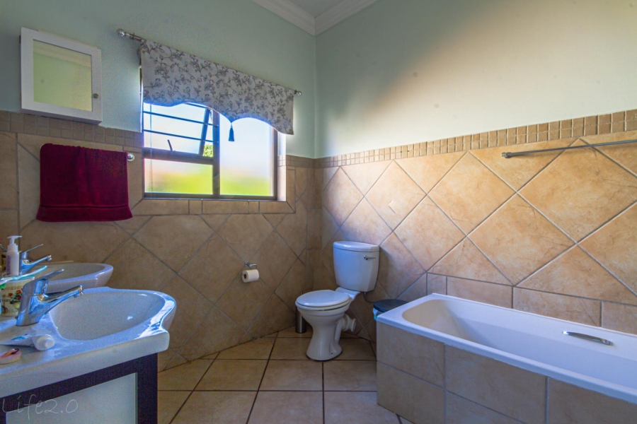 2 Bedroom Property for Sale in The Retreat Gauteng