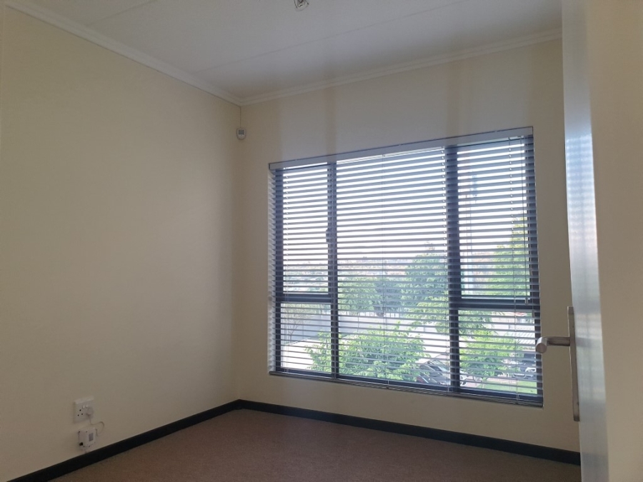 1 Bedroom Property for Sale in Lonehill Gauteng