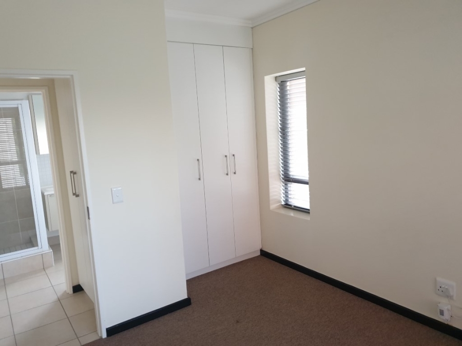 1 Bedroom Property for Sale in Lonehill Gauteng