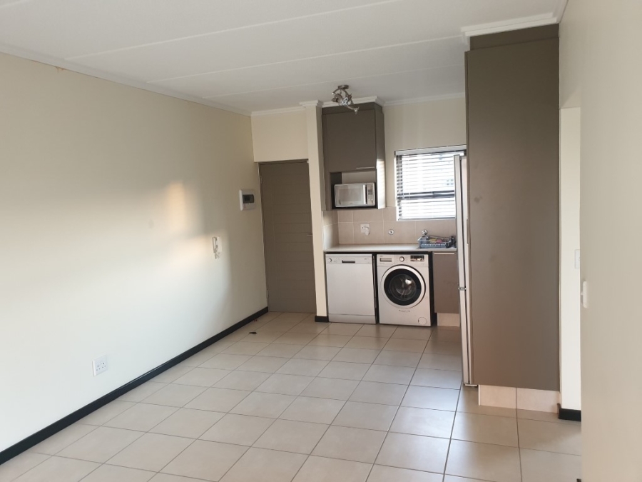 1 Bedroom Property for Sale in Lonehill Gauteng