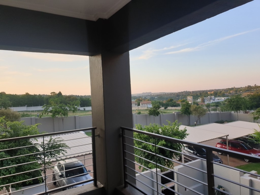 1 Bedroom Property for Sale in Lonehill Gauteng