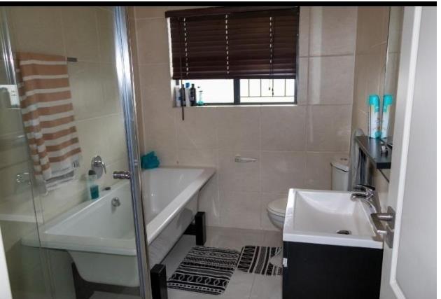 To Let 2 Bedroom Property for Rent in Greenstone Hill Gauteng