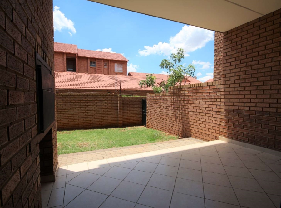 To Let 2 Bedroom Property for Rent in Hazeldean Gauteng