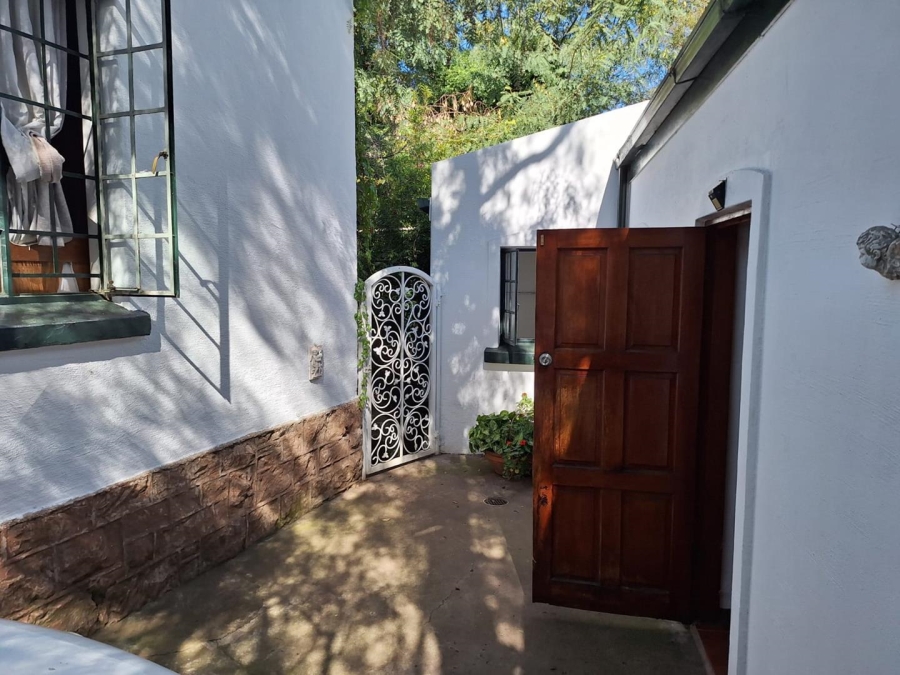 To Let 2 Bedroom Property for Rent in Melville Gauteng