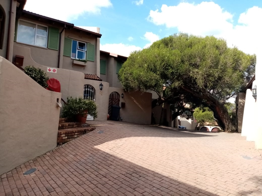 To Let 1 Bedroom Property for Rent in Northcliff Gauteng