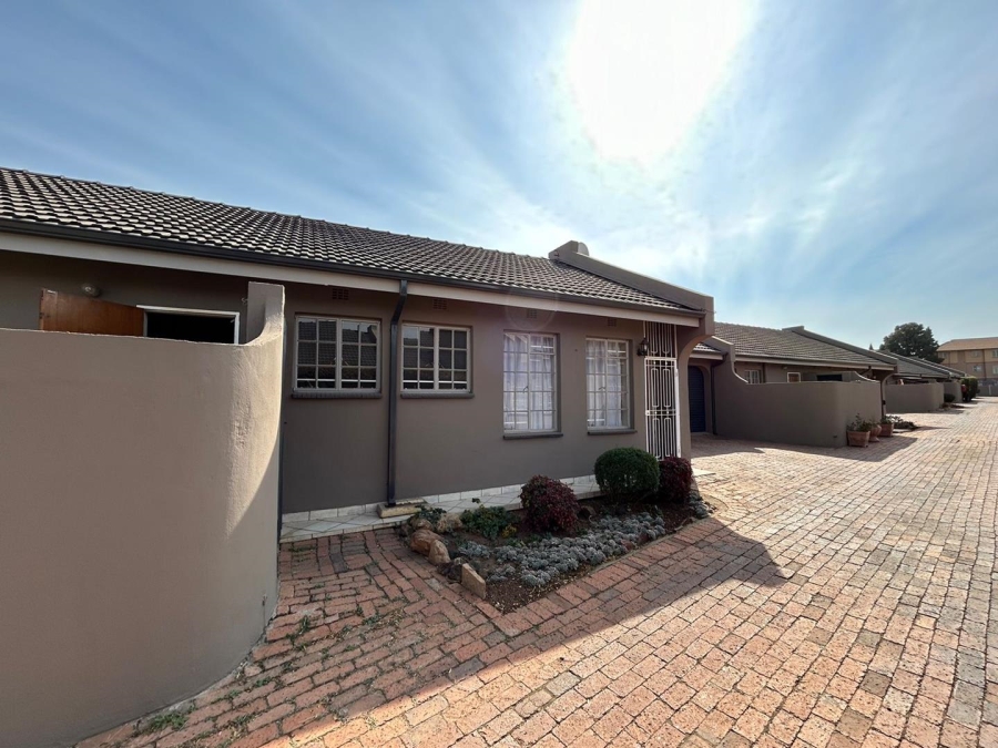 3 Bedroom Property for Sale in Brentwood Park Gauteng