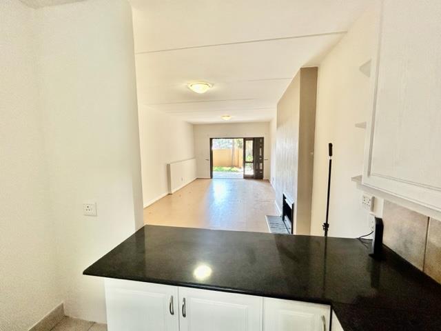 To Let 2 Bedroom Property for Rent in Morningside Gauteng