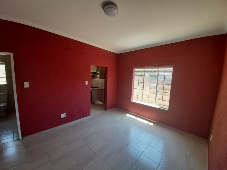 To Let 2 Bedroom Property for Rent in Vorna Valley Gauteng