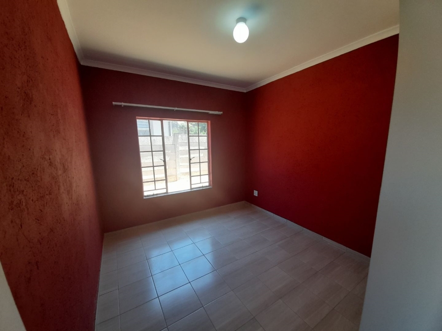 To Let 2 Bedroom Property for Rent in Vorna Valley Gauteng