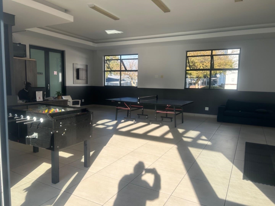 To Let 3 Bedroom Property for Rent in Greenstone Hill Gauteng