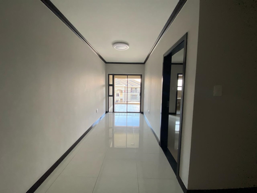 1 Bedroom Property for Sale in Broadacres Gauteng