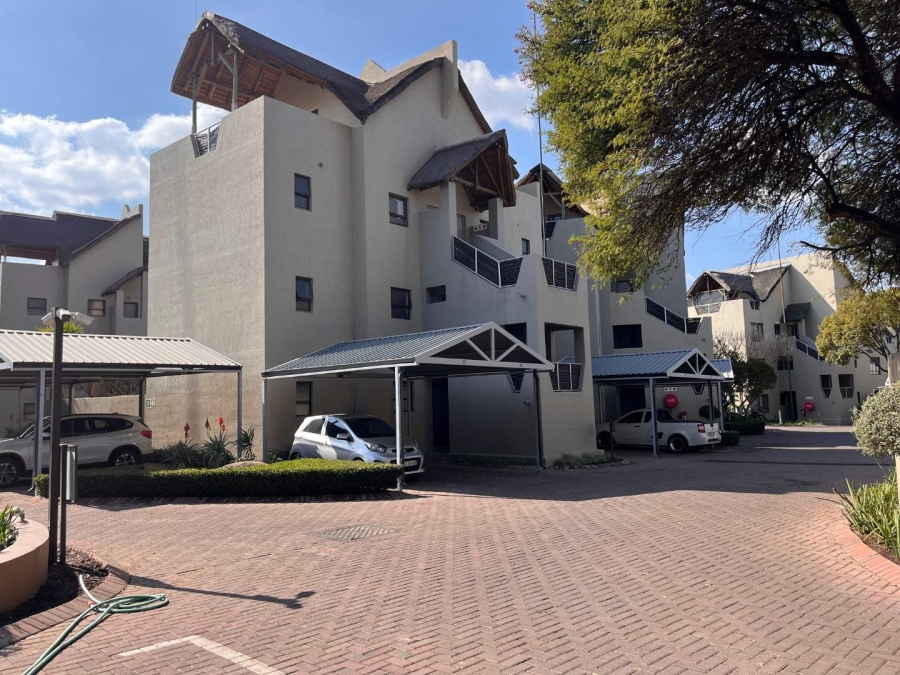 To Let 1 Bedroom Property for Rent in Pineslopes Gauteng